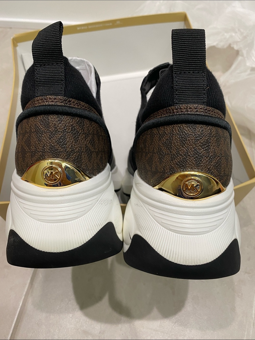 NEW in box Michael Kors Woman zip on Zuma trainer Size 10 - Picture 4 of 9
